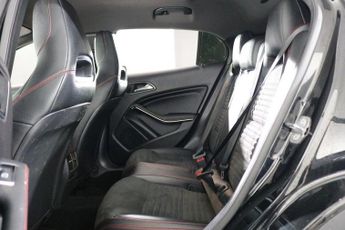 MERCEDES-BENZ 180 1.6 GLA180 AMG Line Edition SUV 5dr Petrol 7G-DCT Euro 6 (s/s) (
