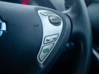 NISSAN LEAF 30kWh Acenta Hatchback 5dr Electric Auto (109 bhp)