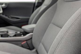 HYUNDAI IONIQ 38.3kWh Premium Hatchback 5dr Electric Auto (136 ps)