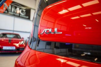 KIA SOUL 1.6 CRDi Mixx SUV 5dr Diesel Auto Euro 5 (126 bhp)