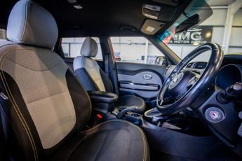 KIA SOUL 1.6 CRDi Mixx SUV 5dr Diesel Auto Euro 5 (126 bhp)