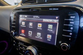 KIA SOUL 1.6 CRDi Mixx SUV 5dr Diesel Auto Euro 5 (126 bhp)