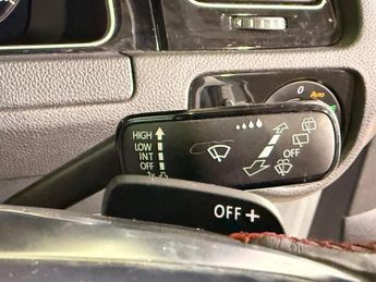 VOLKSWAGEN GOLF 2.0 TSI GPF GTI Performance Hatchback 5dr Petrol DSG Euro 6 (s/s
