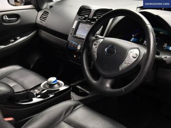 NISSAN LEAF 30kWh Tekna Hatchback 5dr Electric Auto (109 bhp)