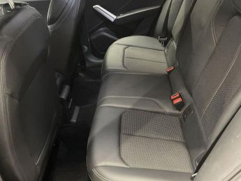 AUDI Q2 1.5 TFSI CoD 35 S line SUV 5dr Petrol S Tronic Euro 6 (s/s) (150