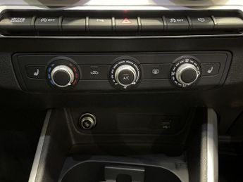 AUDI Q2 1.5 TFSI CoD 35 S line SUV 5dr Petrol S Tronic Euro 6 (s/s) (150