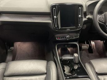 VOLVO XC40 Recharge Twin 78kWh Pro SUV 5dr Electric Auto AWD (408 ps)