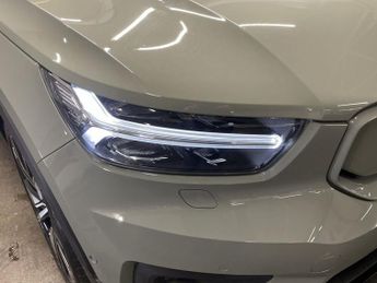 VOLVO XC40 Recharge Twin 78kWh Pro SUV 5dr Electric Auto AWD (408 ps)