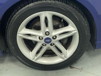 FORD FOCUS 1.0T EcoBoost Zetec S Hatchback 5dr Petrol Manual Euro 6 (s/s) (