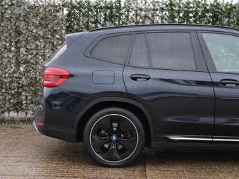 BMW IX3 80kWh Premier Edition Pro SUV 5dr Electric Auto (286 ps)