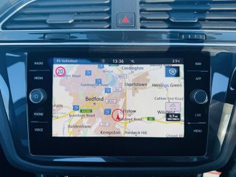 VOLKSWAGEN TIGUAN 2.0 TDI R-Line Tech SUV 5dr Diesel DSG Euro 6 (s/s) (150 ps)