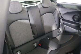 MINI Electric Hatch Cooper SE 32.6kWh Level 2 Hatchback 3dr Electric Auto (184 ps)