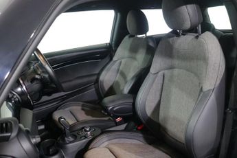 MINI Electric Hatch Cooper SE 32.6kWh Level 2 Hatchback 3dr Electric Auto (184 ps)