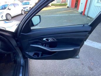 BMW 3 SERIES 2.0 330e 12kWh M Sport Saloon 4dr Petrol Plug-in Hybrid Auto Eur