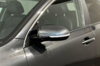 KIA NIRO 64kWh 2 SUV 5dr Electric Auto (201 bhp) Reverse Camera, Rear Par