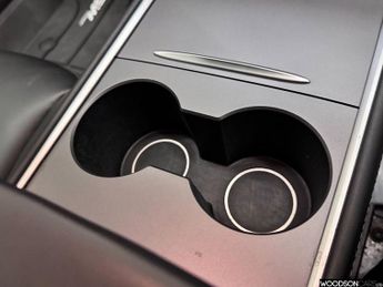 TESLA Model 3 (Dual Motor) Long Range Saloon 4dr Electric Auto 4WDE (346 ps)