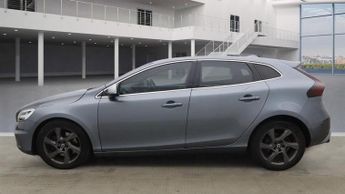 VOLVO V40 1.5 T3 R-Design Pro Hatchback 5dr Petrol Auto Euro 6 (s/s) (152 