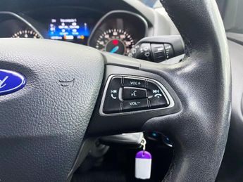 FORD FOCUS 1.0T EcoBoost Zetec Edition Hatchback 5dr Petrol Auto Euro 6 (s/