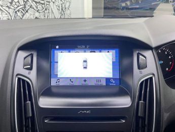 FORD FOCUS 1.0T EcoBoost Zetec Edition Hatchback 5dr Petrol Auto Euro 6 (s/