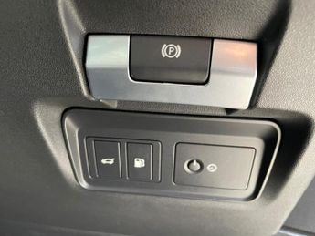 LAND ROVER RANGE ROVER EVOQUE 1.5 P300e 12.2kWh SE SUV 5dr Petrol Plug-in Hybrid Auto 4WD Euro