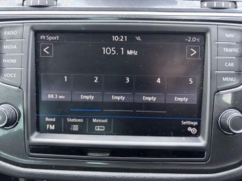 VOLKSWAGEN TIGUAN 2.0 TDI BlueMotion Tech SE Navigation SUV 5dr Diesel DSG 4Motion