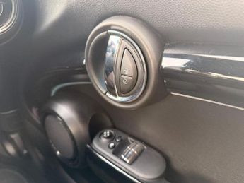 MINI Electric Hatch Cooper SE 32.6kWh Level 2 Hatchback 3dr Electric Auto (184 ps)