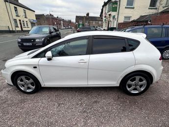 SEAT LEON 1.6 TDI CR SE Hatchback 5dr Diesel Manual Euro 5 (s/s) (105 ps)