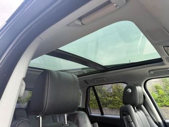 LAND ROVER RANGE ROVER 4.4 SD V8 Vogue SE SUV 5dr Diesel Auto 4WD-2 Former Keepers-Fini