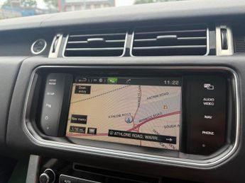 LAND ROVER RANGE ROVER 4.4 SD V8 Vogue SE SUV 5dr Diesel Auto 4WD-2 Former Keepers-Fini