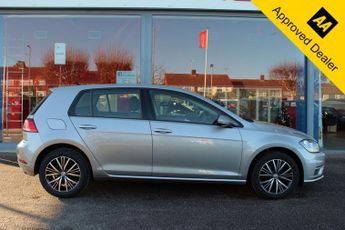 VOLKSWAGEN GOLF 1.6 TDI SE Nav Hatchback 5dr Diesel DSG Euro 6 (s/s) (115 ps)