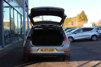 VOLKSWAGEN GOLF 1.6 TDI SE Nav Hatchback 5dr Diesel DSG Euro 6 (s/s) (115 ps)