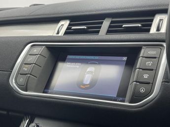 LAND ROVER RANGE ROVER EVOQUE 2.0 TD4 SE Tech SUV 5dr Diesel Auto 4WD Euro 6 (s/s) (180 ps)