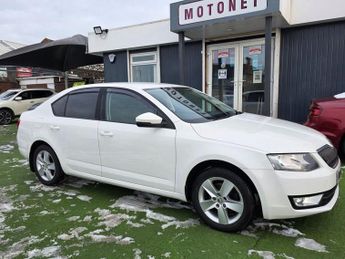 SKODA OCTAVIA 2.0 TDI SE Hatchback 5dr Diesel DSG Euro 5 (s/s) (150 ps)