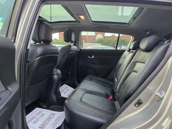 KIA SPORTAGE 2.0 CRDi KX-3 SUV 5dr Diesel Auto AWD Euro 5 (134 bhp)