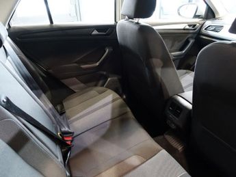 VOLKSWAGEN T-ROC 1.5 TSI Life SUV 5dr Petrol DSG Euro 6 (s/s) (150 ps)