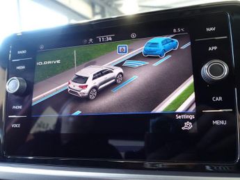 VOLKSWAGEN T-ROC 1.5 TSI Life SUV 5dr Petrol DSG Euro 6 (s/s) (150 ps)