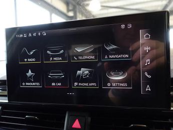 AUDI A4 2.0 TDI 35 Black Edition Saloon 4dr Diesel S Tronic Euro 6 (s/s)