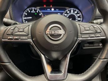 NISSAN JUKE 1.0 DIG-T N-Connecta SUV 5dr Petrol DCT Auto Euro 6 (s/s) (114 p