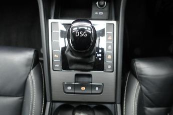 SKODA SUPERB 1.4 TSI iV 13kWh SE L Hatchback 5dr Petrol Plug-in Hybrid DSG Eu