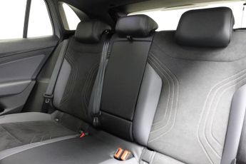 VOLKSWAGEN ID.4 Pure 52kWh Life SUV 5dr Electric Auto (148 ps)