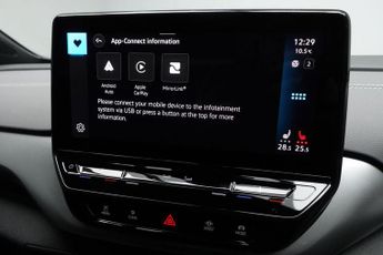 VOLKSWAGEN ID.4 Pure 52kWh Life SUV 5dr Electric Auto (148 ps)