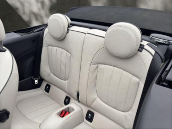 MINI CONVERTIBLE 1.5 Cooper Exclusive Convertible 2dr Petrol Steptronic Euro 6 (s