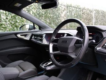 AUDI Q4 E-TRON 40 S line SUV 5dr Electric Auto 82kWh (204 ps)