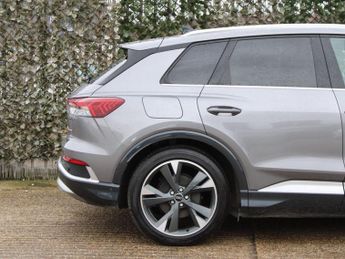 AUDI Q4 E-TRON 40 S line SUV 5dr Electric Auto 82kWh (204 ps)