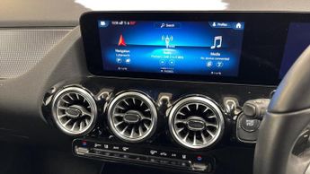 MERCEDES-BENZ EQA EQA 250+ 70.5kWh Sport SUV 5dr Electric Auto (190 ps) Parking Pa