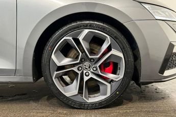 SKODA OCTAVIA 2.0 TDI vRS Estate 5dr Diesel DSG Euro 6 (s/s) (200 ps) Front  /