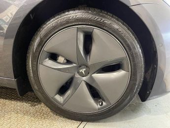 TESLA Model 3 (Dual Motor) Long Range Saloon 4dr Electric Auto 4WDE (346 ps)