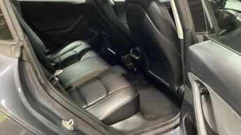 TESLA Model 3 (Dual Motor) Long Range Saloon 4dr Electric Auto 4WDE (346 ps)