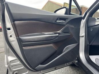 TOYOTA C-HR 1.8 VVT-h Excel SUV 5dr Petrol Hybrid CVT Euro 6 (s/s) (122 ps)