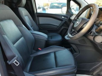 NISSAN TOWNSTAR 45kWh Tekna Panel Van 6dr Electric Auto L1 (122 ps)